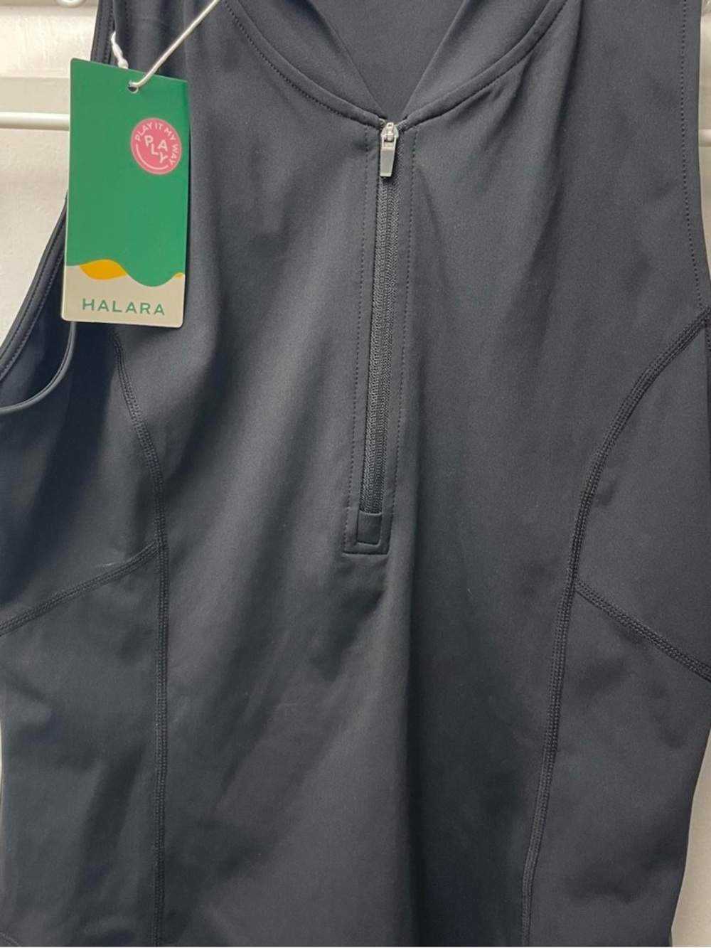 HALARA Black Front-Zip Active Tank